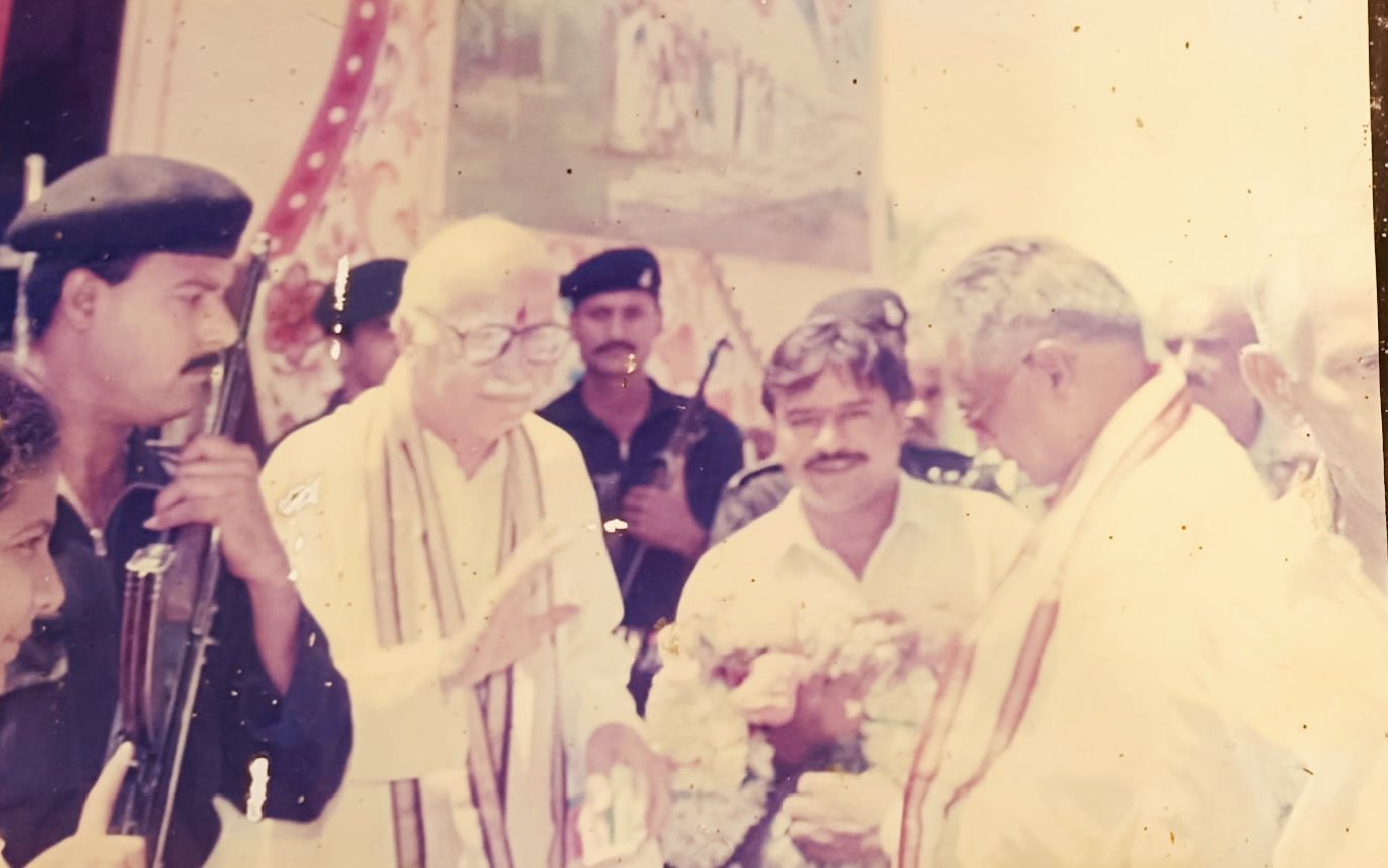 మలిదశ తెలంగాణ ఉద్యమ సమయంలో బిజెపిలో క్రియాశీలిగా పని చేసిన డాక్టర్ సిరంగి సౌందరయ్య - Additional Image