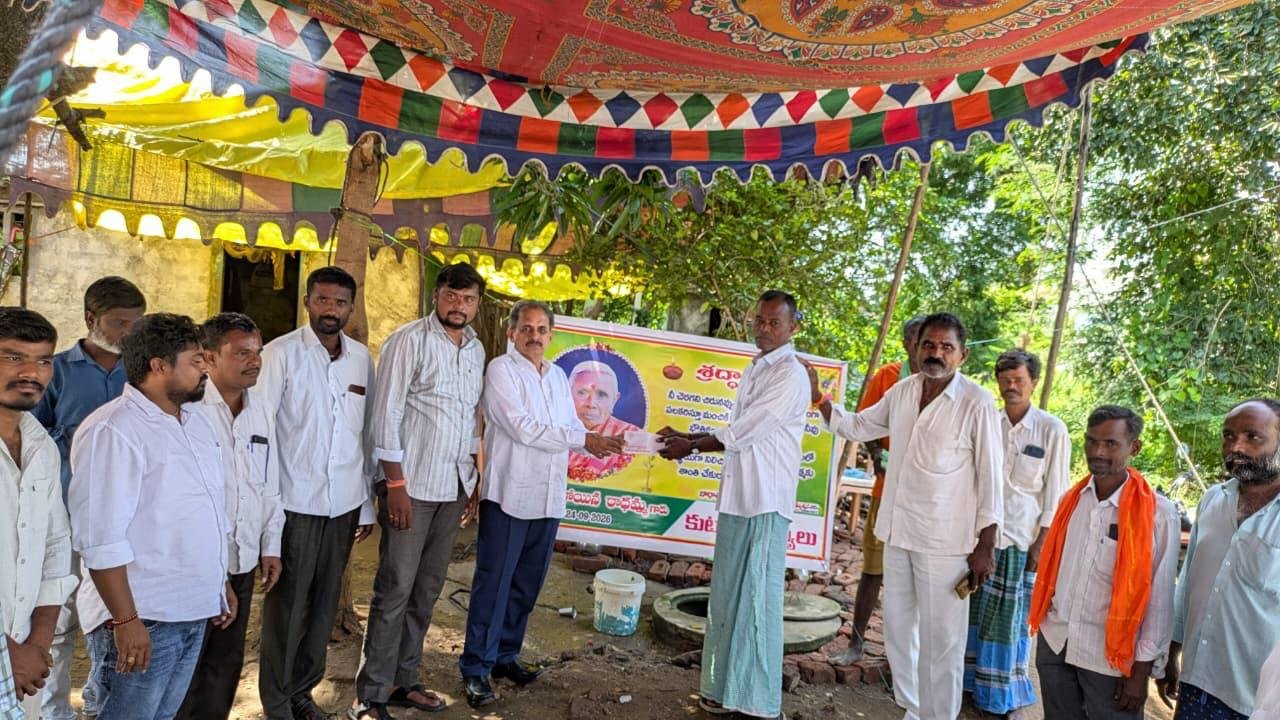 పరామర్శించిన డాక్టర్. కాళీ ప్రసాద్ రావు - Additional Image